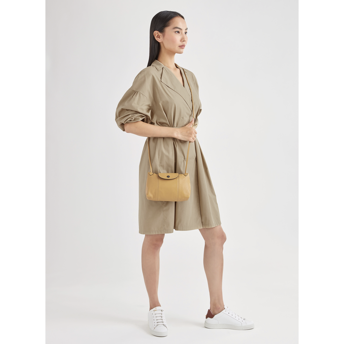 Bolsa de Tiracolo Feminina em Pele Bege | Longchamp | Rolling Luggage